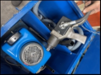 Avvitatori idraulici con centralina usato RASTRELIERE PER FERRO immagine Varie Macchinari usati in vendita