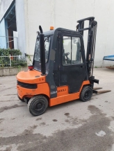 Carrelli elevatori annunci CARRELLO ELEVATORE DIESEL LUGLI 305.4 vendita macchina CARRELLO ELEVATORE DIESEL LUGLI 305.4 usati offerte aste macchine utensili attrezzature e macchinari