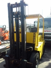 Carrelli elevatori annunci KOMATSU FD35-1 Forklift (Muletto) vendita macchina KOMATSU FD35-1 Forklift (Muletto) usati offerte aste macchine utensili attrezzature e macchinari