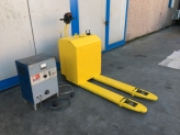 Transpallets annunci TRANSPALLET ELETTRICO PIMESPO KG. 2000 vendita macchina TRANSPALLET ELETTRICO PIMESPO KG. 2000 usati offerte aste macchine utensili attrezzature e macchinari