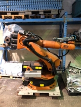 Centri di lavoro annunci Robot KUKA vendita macchina Robot KUKA usati offerte aste macchine utensili attrezzature e macchinari