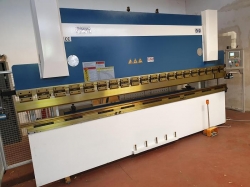PIEGATRICE NUOVA CE IBETAMAC Tecnologia industria 4.0 4100X125 T NC 2 ASSI usato CASSONE METALLICO immagine Varie Macchinari usati in vendita