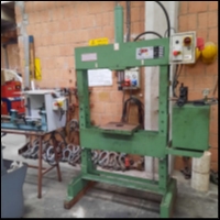 PRESSA PER OFFICINA SICMI, USATA usato presse plastica  Mir usate foto 10