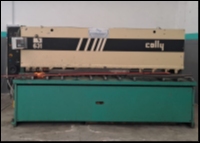 Cesoia colly  usato Caterpillar C13 - 450 kVA immagine Caricatori usati in vendita