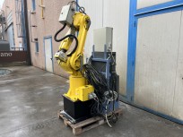 VERTUA MASSIMILIANO S.R.L.  Vendita Robots ROBOT FANUC Usato e Nuovo da Aste e Offerte E Macchinari