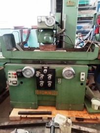 Rettifica tangenziale IDROMIN 600 usato CENTRO DI LAVORO VERTICALE HITACHI SEIKI immagine Centri di lavoro usati in vendita