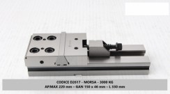 MORSA 3000 KG AP.MAX: 220 - GAN: 150 x 46 - L: 330 usato MORSA DI PRECISIONE IN ACCIAIO MOD M028/ foto 10