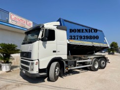 VOLVO FH 12 460 CON CASSONE RIB.BIL. 8 TON usato Pulisci mattoni - Paoloni immagine Macchinari pulitura usati in vendita