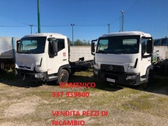 RENAULT TK02 - 2 UNITA' A PEZZI DI RICAMBI MOTORE ROTTI usato stozzatrice artigianale immagine Stozzatrici usati in vendita