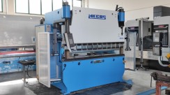 Presso piegatrice sincronizzata MECOS Mod. Syncro 70/250 usato PRESSA PIEGATRICE IDRAULICA - OLEOTECNIC foto 10