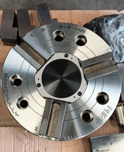 Centromacchineutensili  Vendita Utensili da Tornio AUTOCENTRANTE SAMCHULLY Usato e Nuovo da Aste e Offerte E Macchinari