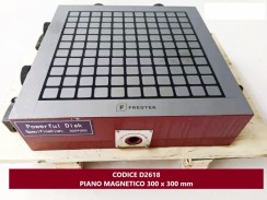 CODICE D2618 - PIANO MAGNETICO 300 X 300 mm  usato TORNIO CNC A 2 ASSI GRAZIANO MT 500 -USA immagine Torni usati in vendita