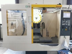 CENTRO DI LAVORO VERTICALE FANUC ROBODRILL mod.A04B-0070-B108#CED cod.CV25-PS usato CENTRO DI LAVORO DAEWOO mod. ACE HM630  immagine Centri di lavoro usati in vendita