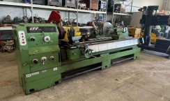 Tornio parallelo LTF Modello 330/3000 usato TORNIO MANUALE COMEV 260  immagine Torni usati in vendita