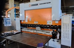 PIEGATRICE ERMAKSAN 3000x175 usato Portal Miller CNC  Pensotti immagine Fresatrici usati in vendita